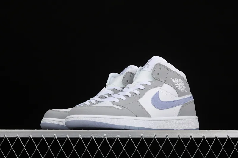 All categories Air Jordan Jordan series basketball shoes Air Jordan 1 Mid Air Jordan 1 Mid AJ1 Joe 1 Zhongbang white gray blue color BQ6472-105
